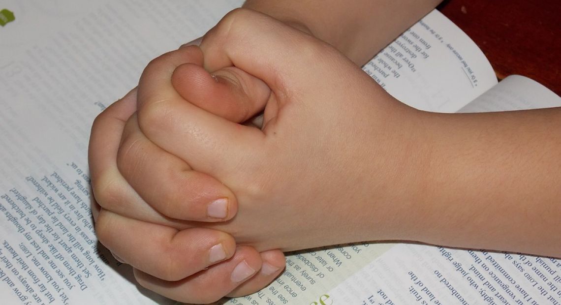 child-praying-hands-1510773_960_720.jpg