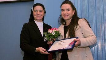 191207-susVolontera-102-Cut2W