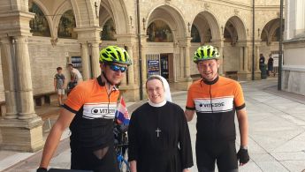 67209171_779647429117483_3946558810214105088_n