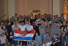 Nadbiskup Petar Rajič održao misu na hrvatskom jeziku u Kataru | Laudato