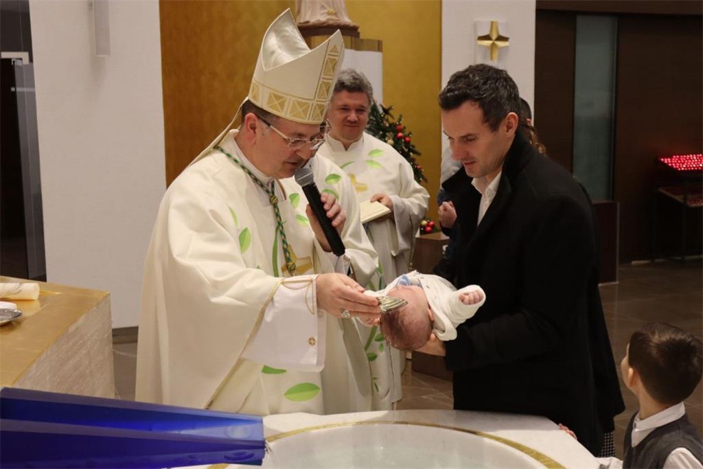 Krštenje u Župi Majke Božje Lurdske