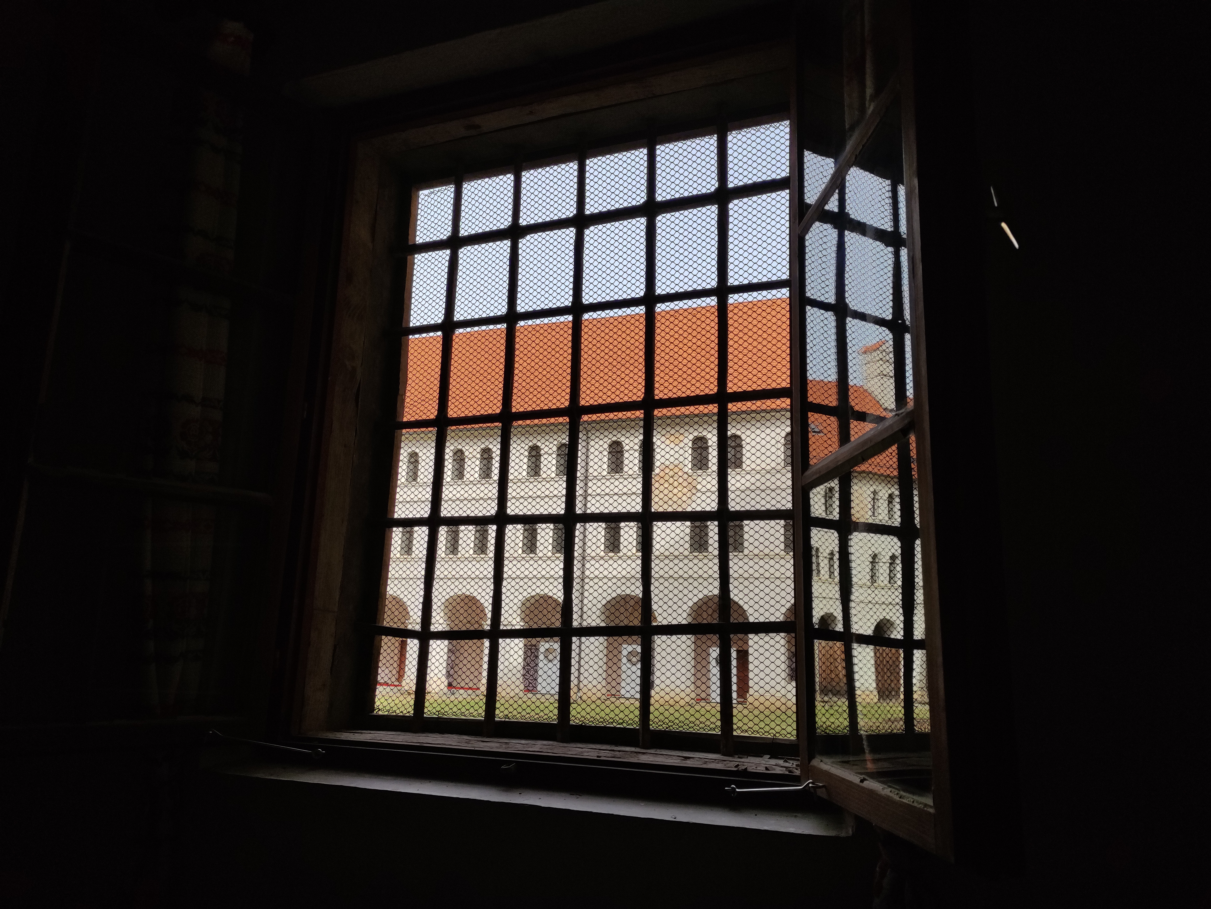 POgled na pavlinsko dvorište