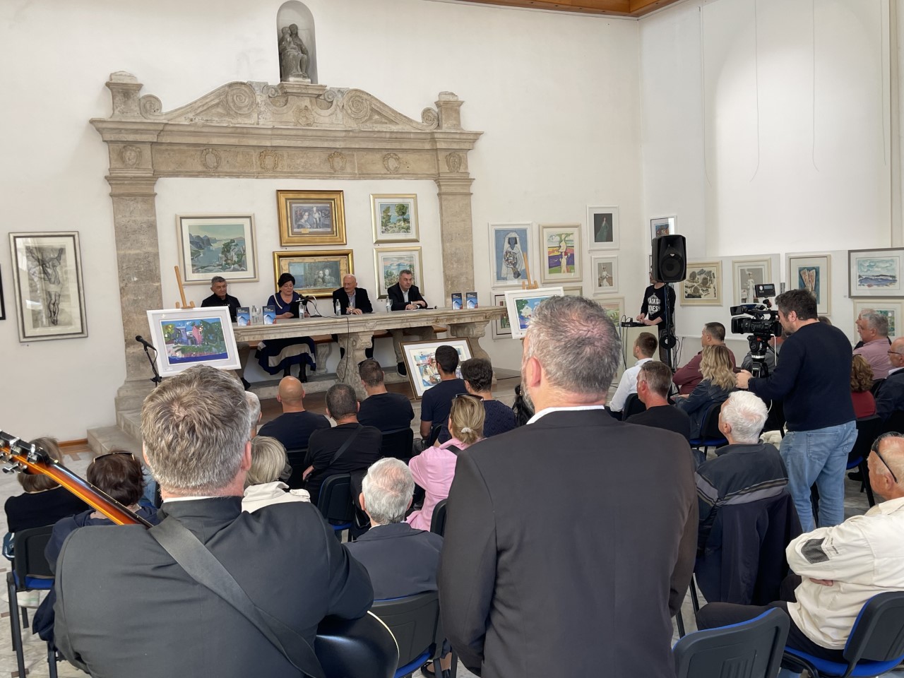 PREDSTAVLJANJE KNJIGE