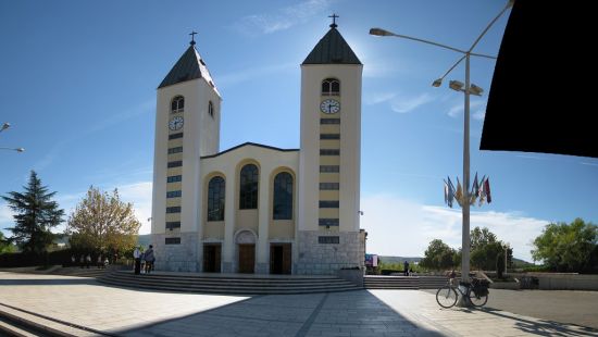 Krunica, sveta Misa i klanjanje: Međugorje