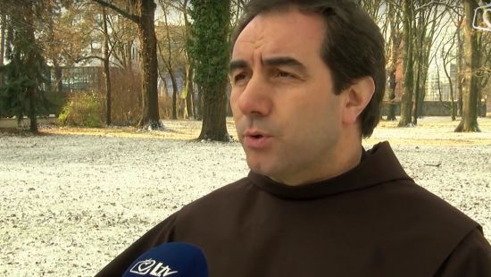 stovanje-imena-isusovog-2