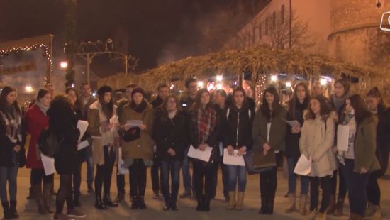 kicenje-bora-ispred-katedrale