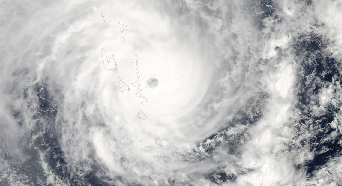 2015-03-14T015652Z_1363664494_TM3EB3D1OIB01_RTRMADP_3_WEATHER-VANUATU-CYCLONE.JPG