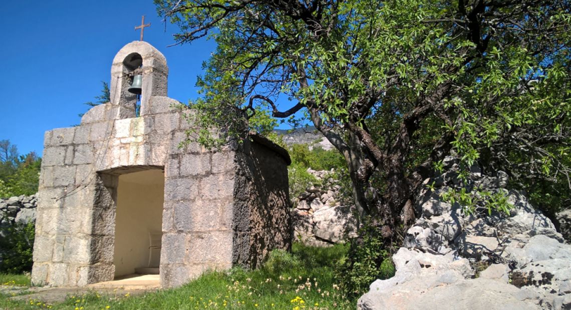 Kapelica-Gospe-Karmelske-Klade.jpg