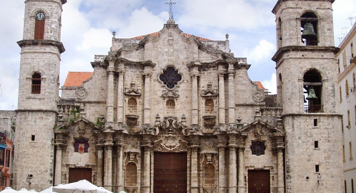 Havana_Cathedral_crop.jpg