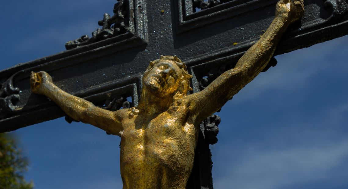 crucifix-1409066_1280.jpg