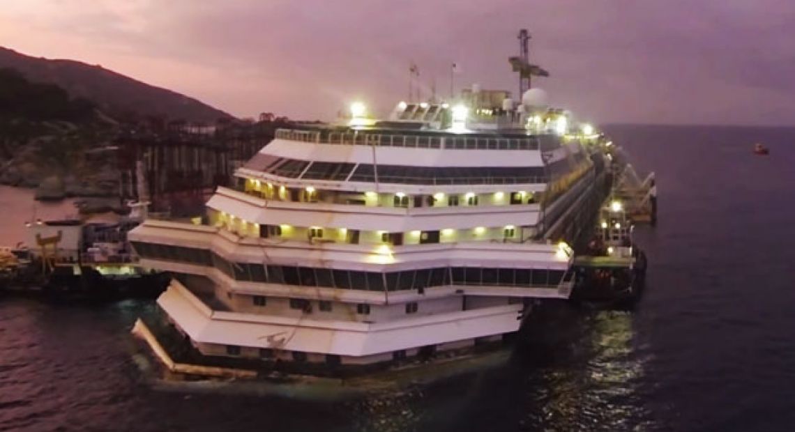 costa-concordia-bird-eye-view-drone2.jpg