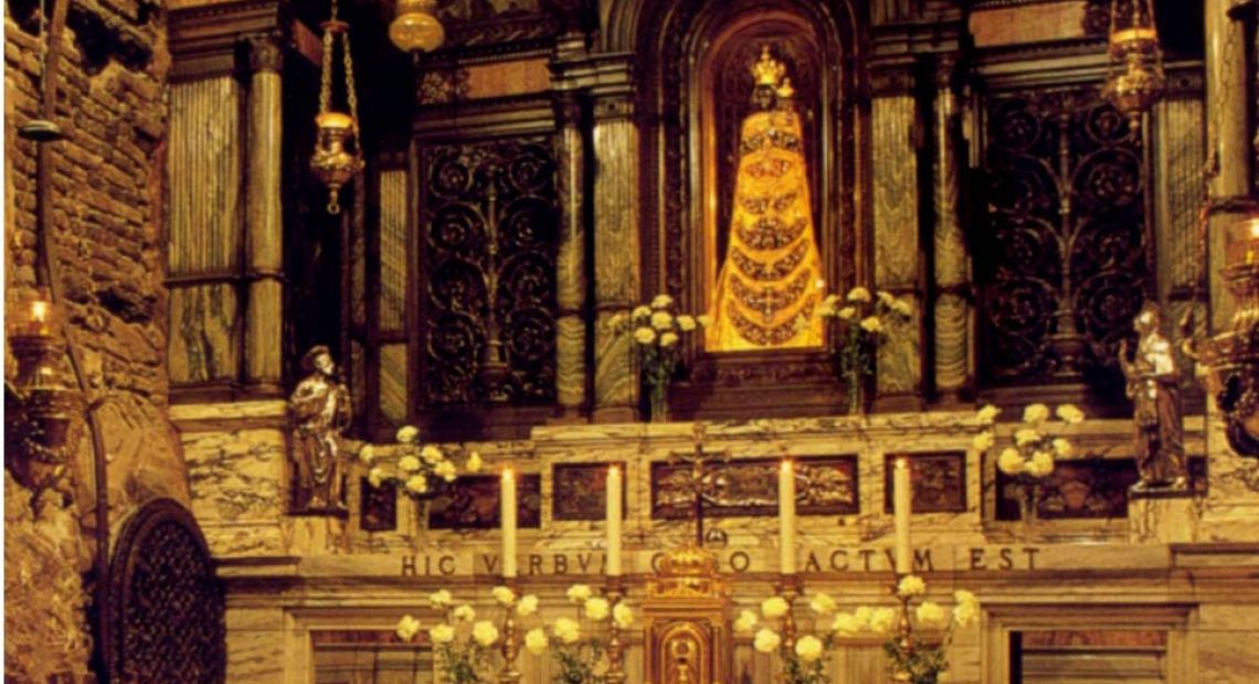 loreto-altar.jpg