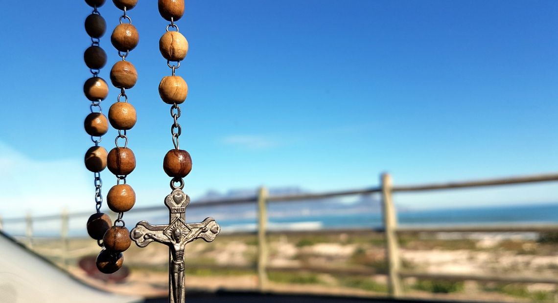 rosary-1566816_1280.jpg