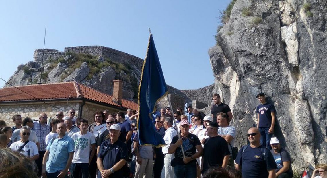 kninska-tvrđava.jpg
