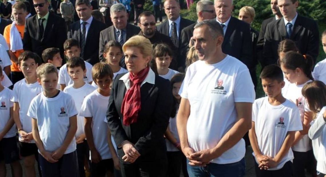 Predsjednica-Kolinda-Grabar-Kitarovic-u-Vukovaru-8-listopada-2014.jpg