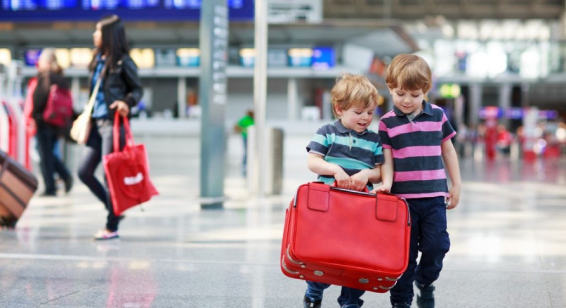children-travel-alone.jpg