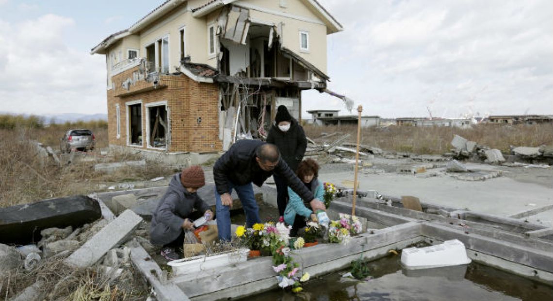 FAH-H3119539_tsunami_japan.jpg