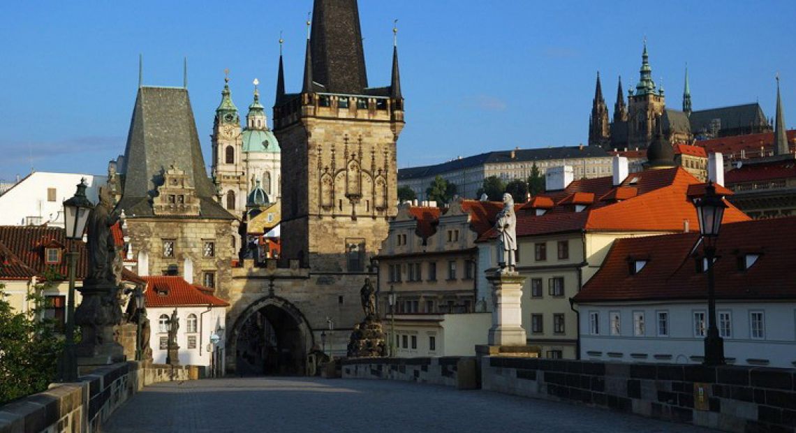 PRAG.jpg