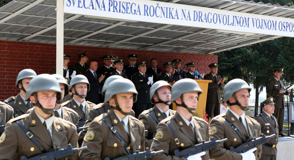 svecana-prisega_01.jpg