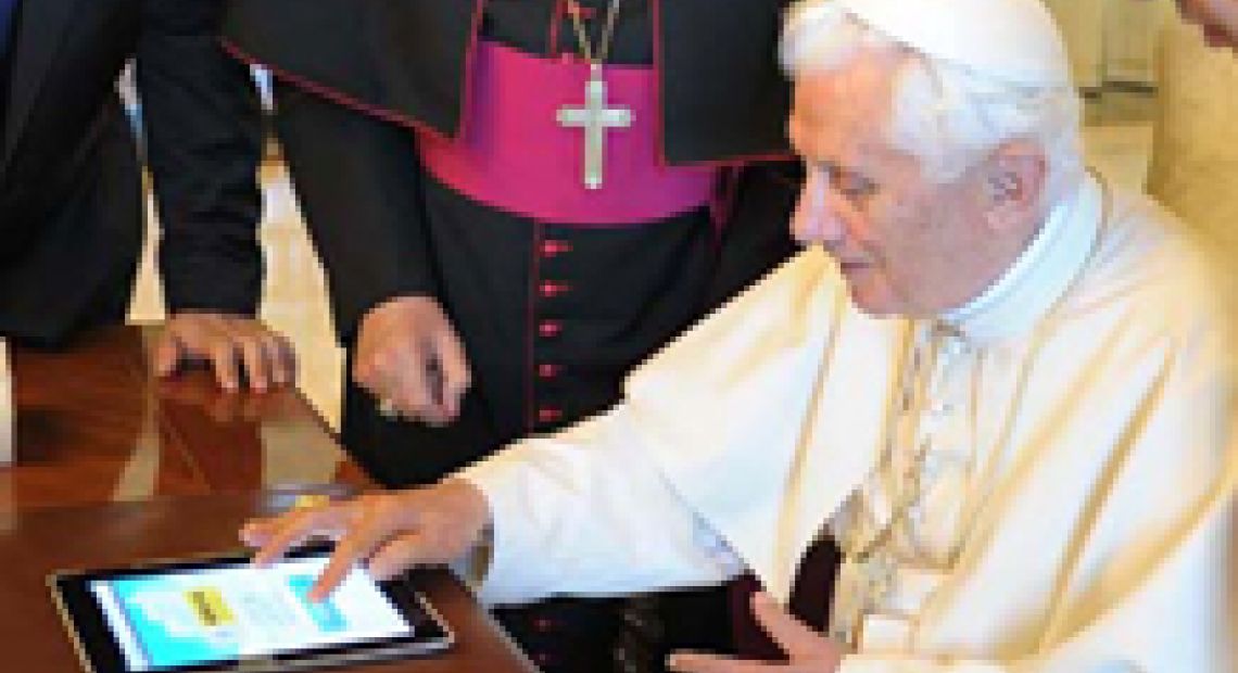 pope-tweets2.jpg