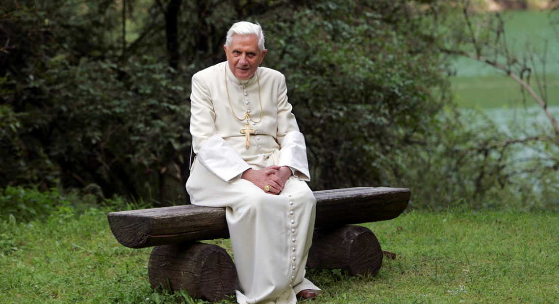 papa_Benedikt-XVI-_01.png