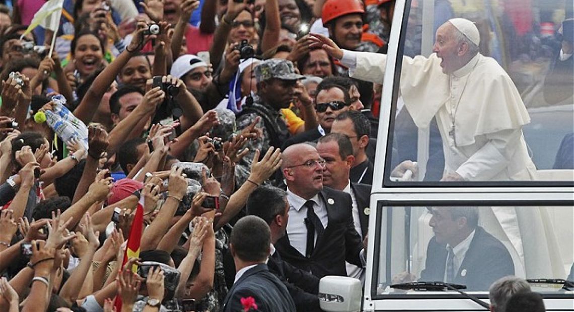 Pope-popemobile.jpg