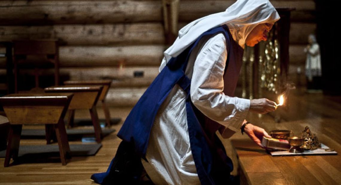 nuns-08-620.jpg