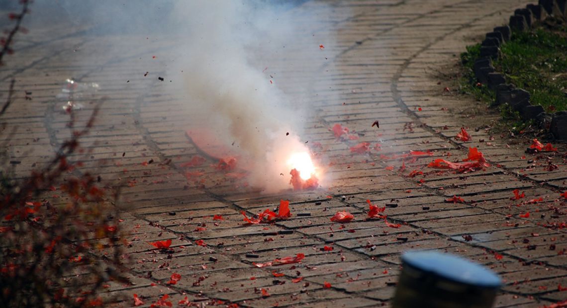 firecracker-17163_1280.jpg