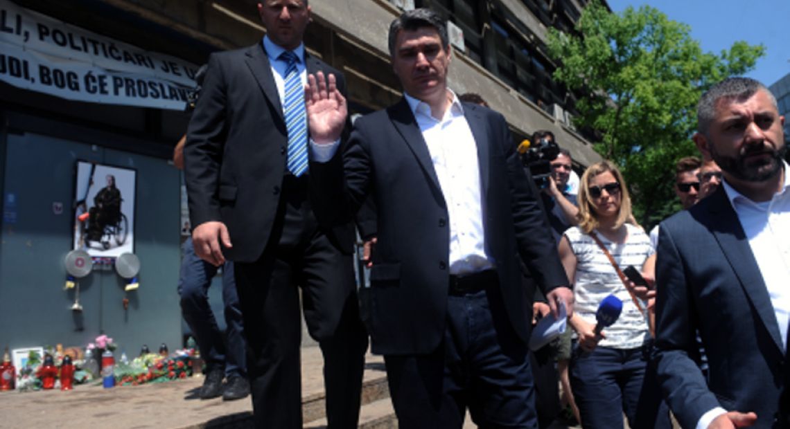 Milanovic-pred-Savskom.jpg
