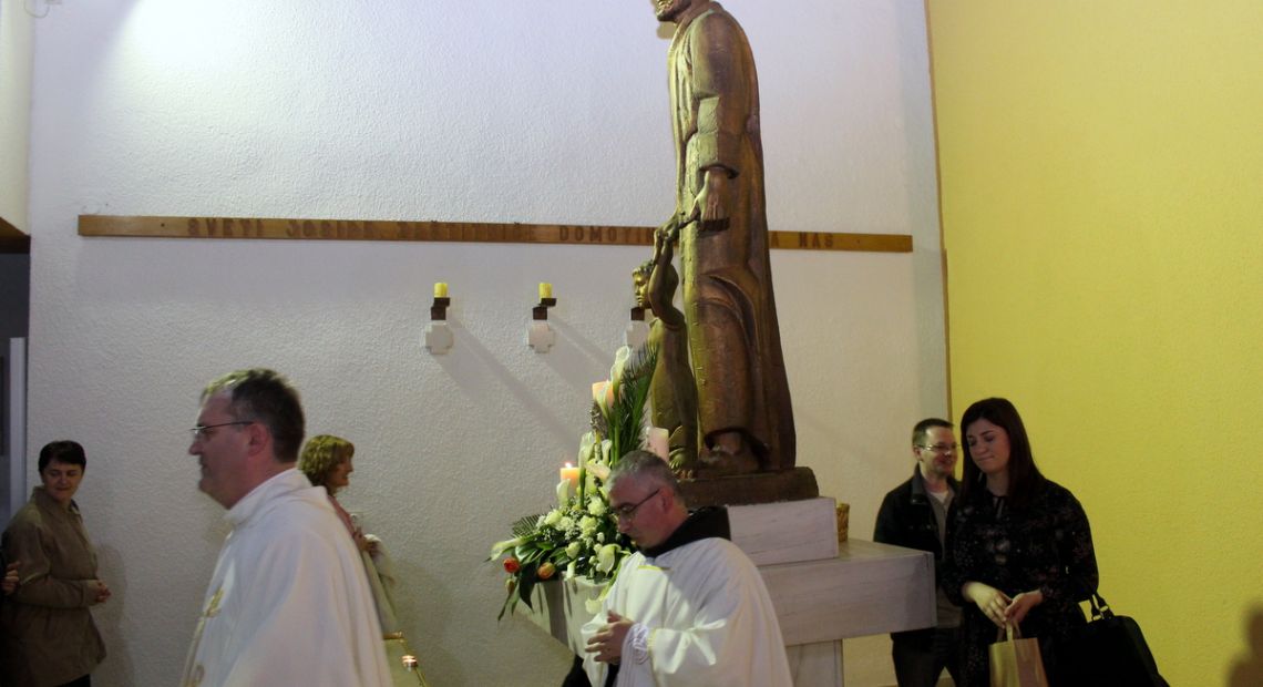 160406-Dvanaesta-srijeda-Velike-poboznosti-svetom-Josipu-(60).JPG