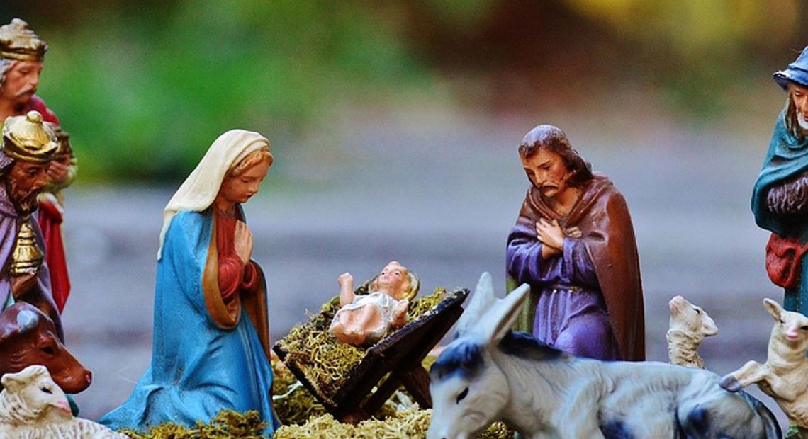 christmas-crib-figures-1060026_1280.jpg