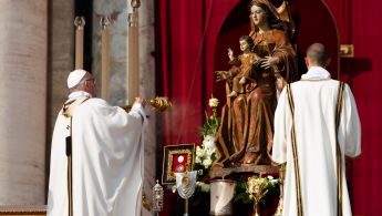 20181014_Holy-Mass-and-Canonizations_Daniel-Ibanez_17