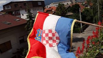 36744286_1887219174634972_6647762114599452672_n