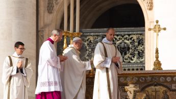 20181014_Holy-Mass-and-Canonizations_Daniel-Ibanez_16