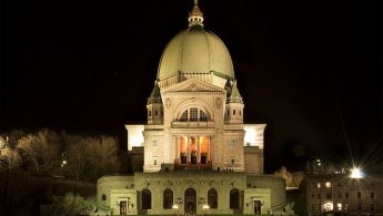800px-Oratoire_Saint-Joseph_du_Mont-Royal_3