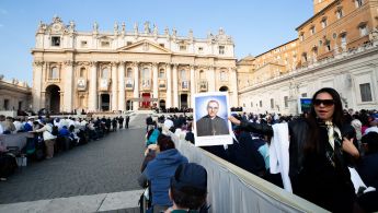 20181014_Holy-Mass-and-Canonizations_Daniel-Ibanez_11