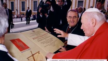 thumbnail_Foto-Privatni-arhiv-nadbiskupa-Zelimira-Puljica-1