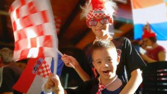 36774232_1889745914382298_2401109421108232192_n