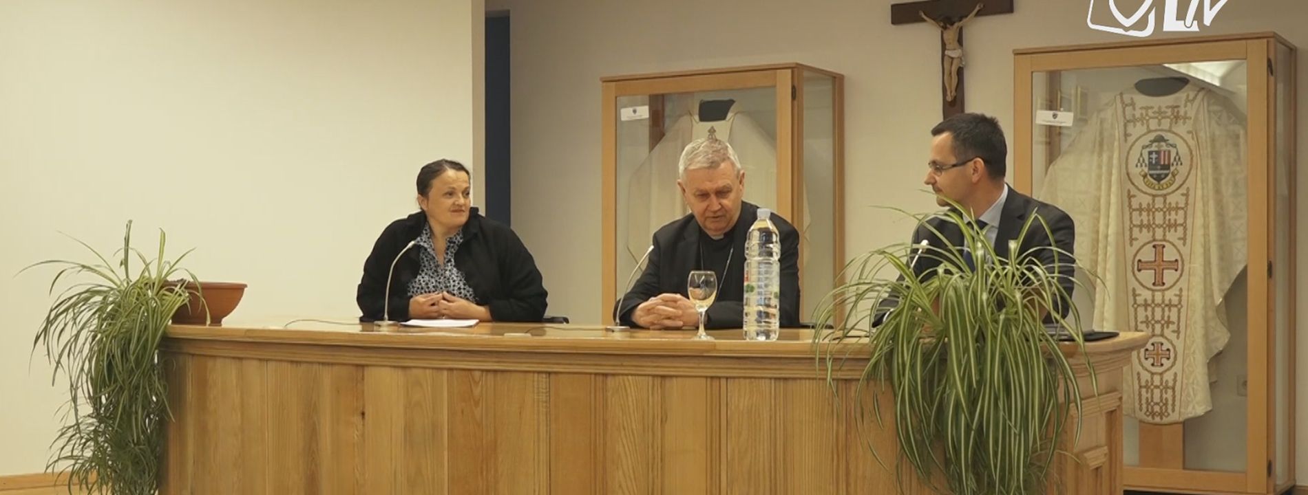 biskup-mrzljak-i-mediji