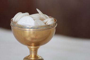 eucharist-4828234_640.jpg