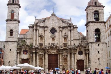 Havana_Cathedral_crop.jpg