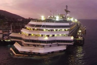 costa-concordia-bird-eye-view-drone2.jpg