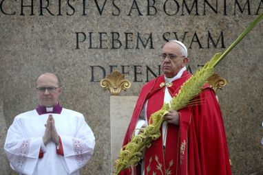 pope_francis_palm_sunday_reuters.JPG