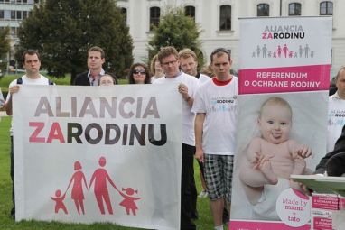 aliancia-za-rodinu-referendum-nestandard2.jpg