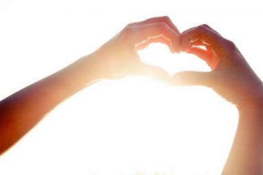 beach-hands-heart-love-sun-Favim_com-440417.jpg