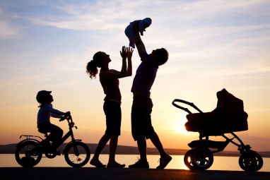 happy-family-silhouette.jpg