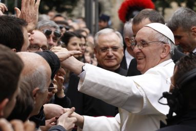 pope-greet-people.jpg