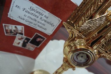 Predstavljena-knjiga-Sjecanja-na-sv-Faustinu.jpg