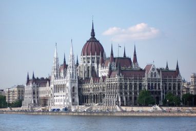Budapest_Parlament1.jpg