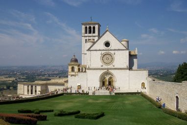 2010-08-11_Assisi_San_Francesco_basilica_superiore_(corrected).jpg